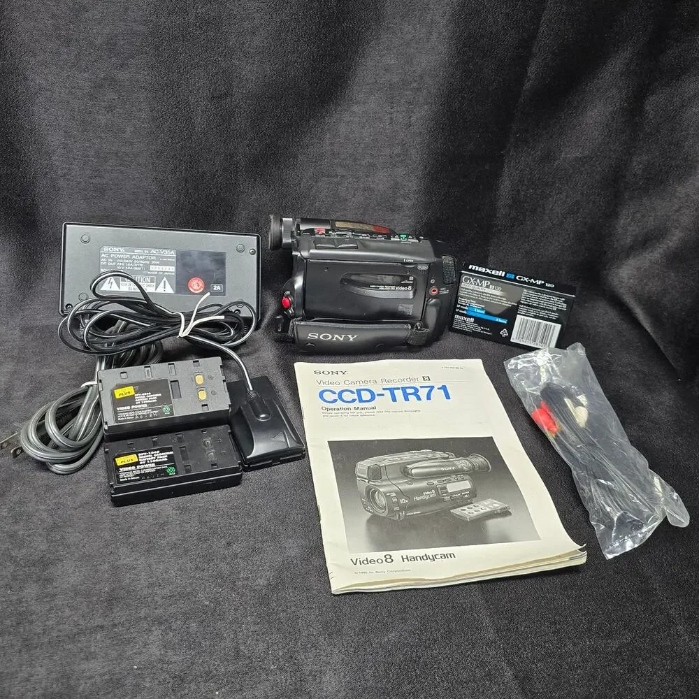 SONY Video Camera Recorder CCD-TRV91 Camcorder Charger Batteries & Videotape